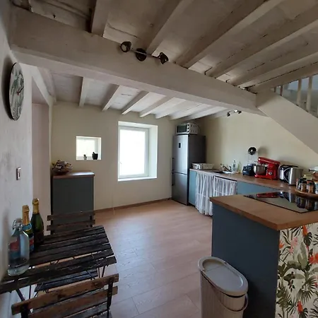 La Fee Du Feu Et De La Neige Дом отдыха Saint-Benoit (Aude)